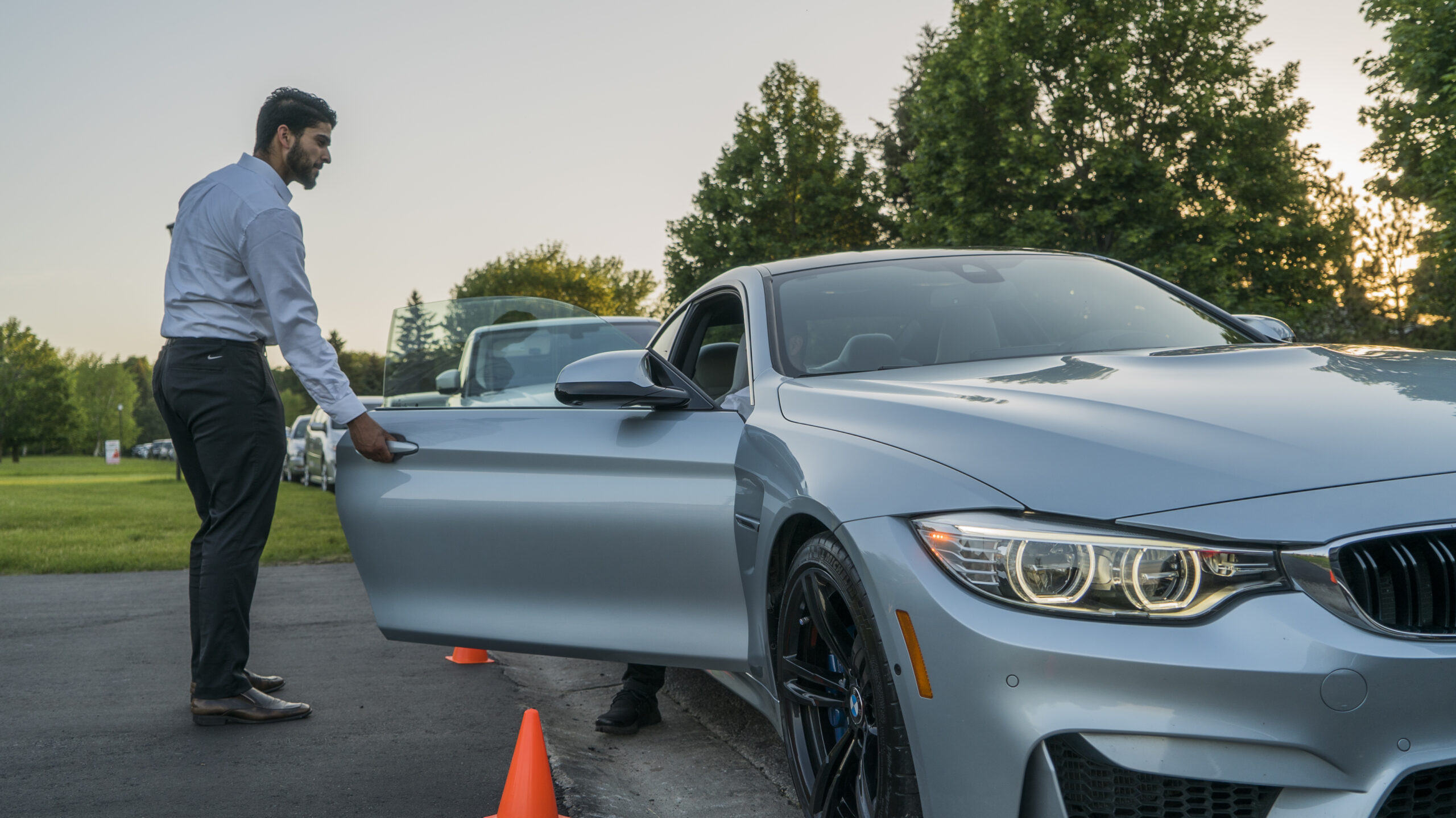 Professional valet parker for safe parking